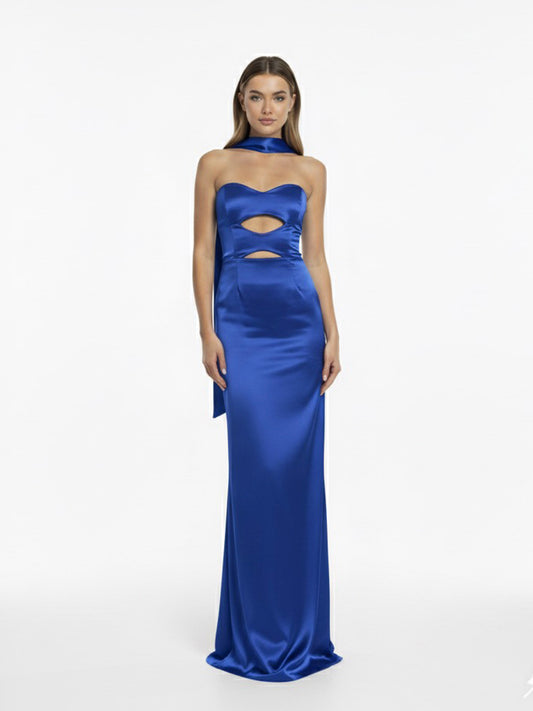 Vestido coutout cinta azul rey.