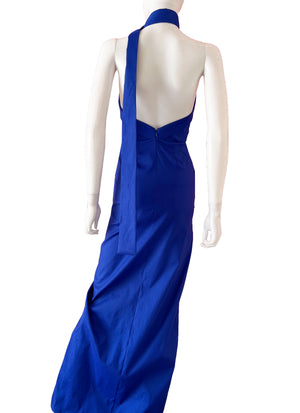 Vestido strapless cinta en cuello.