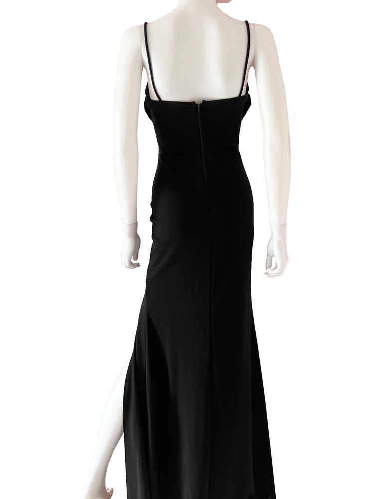 Vestido straps  lentejuela en busto negro.