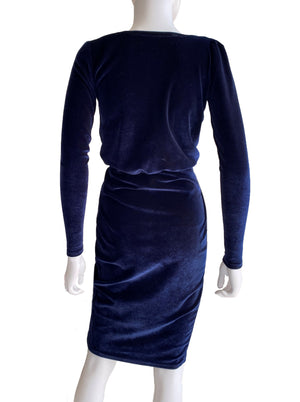 Vestido midi tulipán velvet azul marino.