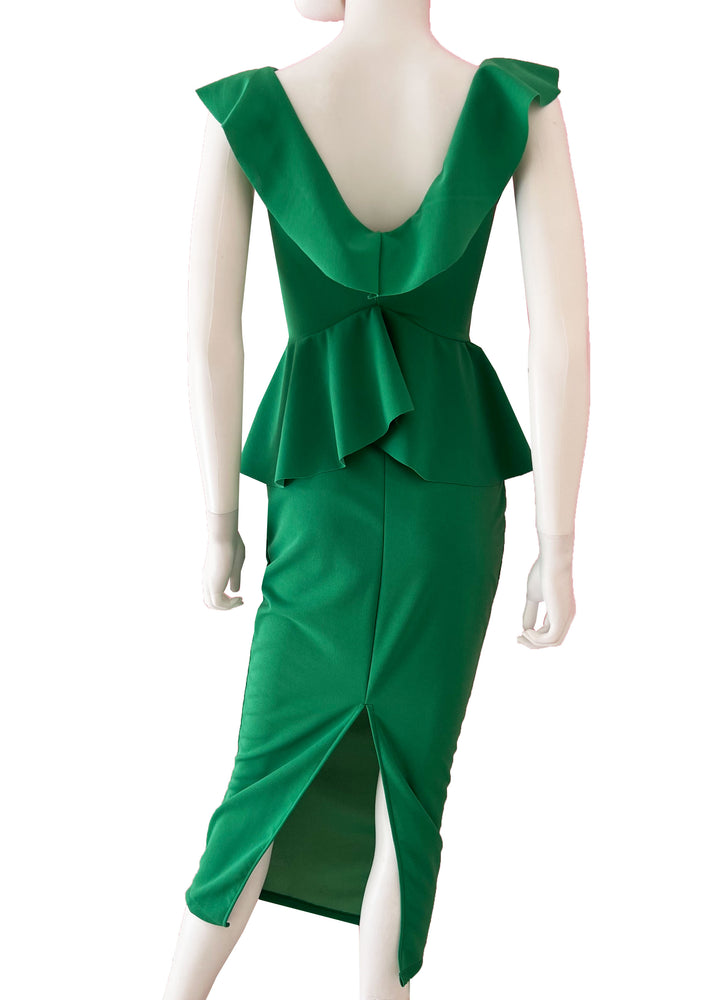 Vestido volantes en talle verde.