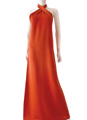 Vestido halter satén naranja.