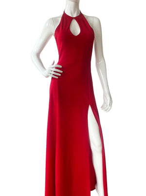 Vestido halter con corte en busto rojo.