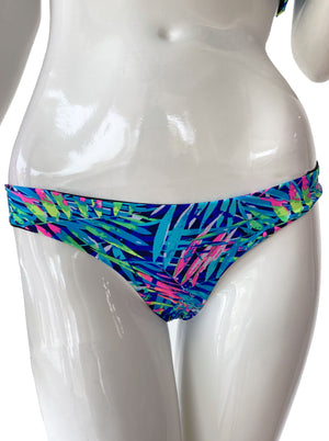 Bottom tropical/azul.