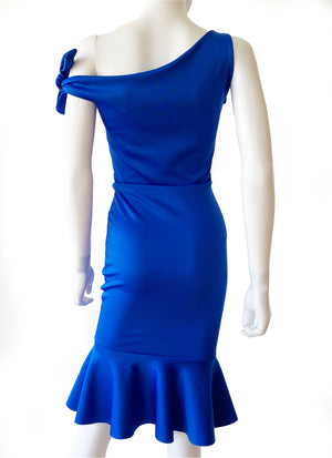 Vestido nudo lateral azul rey.