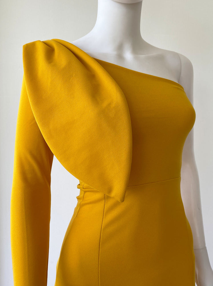 vestido pétalo amarillo