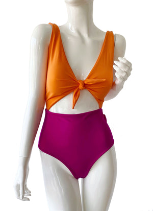 Monokini bicolor rosa naranja.