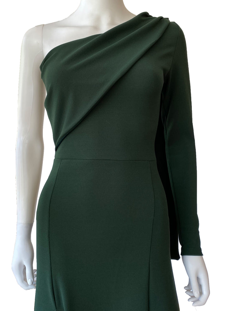 Vestido con colgante en hombro verde.