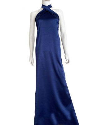 Vestido halter satén azul marino.